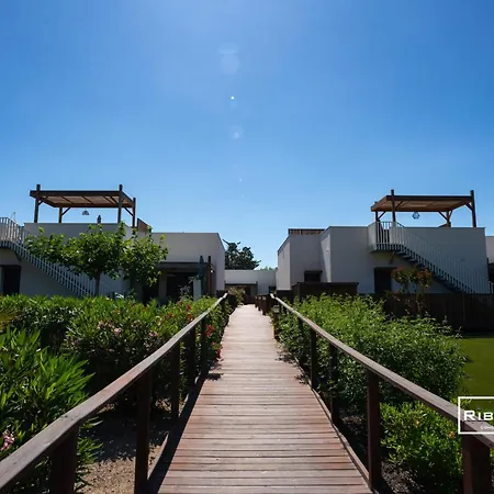 Villa T3 Climatisee En Avec Piscine