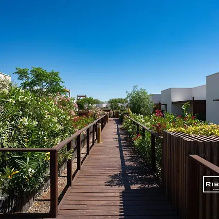 T3 Climatisee En Avec Piscine Villa Vias