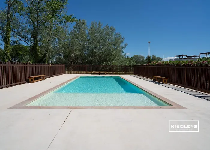 Riboleys - T3 Climatisee Avec Piscine Villa *